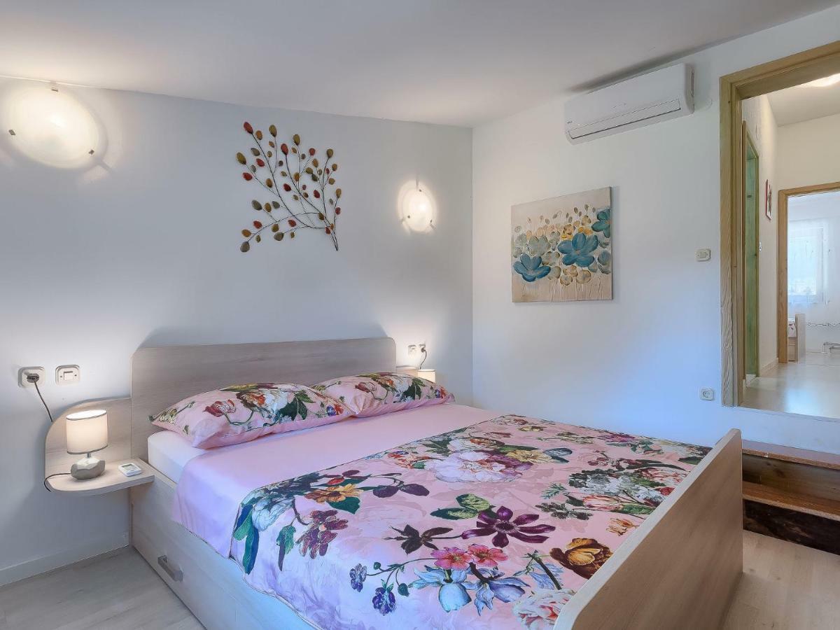 Holiday Home Country House D&D By Interhome Pula Extérieur photo